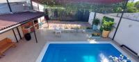 CABAÑA LAS MARIAS, Climatizada, Piscina y BBQ - B&B