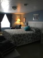 Standard Double Room with Shared Bathroom