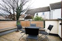 2 Bedroom Characterful Semi-Detached House, Enviably Located with Balcony and Terrace - B&B Saint Andrews