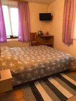 Deluxe Double Room (2 Adults + 1 Child)