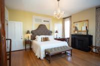 Grand Superior Zimmer James E. Oglethorpe mit Kingsize-Bett und Balkon