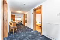 Ten-Bedroom Apartment