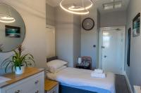 Twin Room with Shower