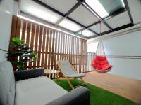Field Trail Homestay - B&B