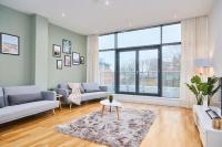 B&B Leeds - Large Duplex Penthouse - Parking - Bed and Breakfast Leeds