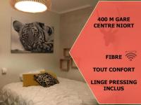 B&B Niort - Le Lodge centre 400m gare wifi linge de pressing - Bed and Breakfast Niort