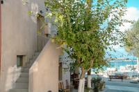 Fragios Beach House - B&B