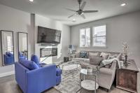 B&B Frisco - Modern Frisco Hideout with Patio and Game Room! - Bed and Breakfast Frisco