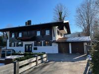 Großzügiges Domizil, 90qm, mit Terrasse, Garten, Infrarotkabine und Garage - B&B Marquartstein