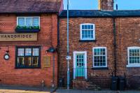 Charming 1-bed house in Chester by 53 Degrees Property, Ideal for Couples & Business, Amazing Location - Sleeps 4 - B&B