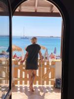 Beachfront House Pythagorion - Chambres d’hôtes Pythagóreio