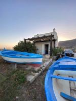Il Cubo, monovano col mare su tre fronti. - B&B