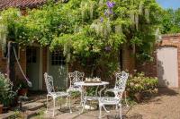Cissys Cottage in a Nature Reserve, 7 minutes from Aldeburgh seafront - B&B Farnham