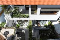 Thơm House - B&B