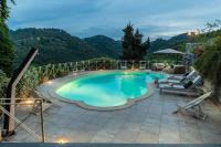 Casolare dei Colli, Panoramic Private Pool, Lavish Interiors and a Gourmet Kitchen - B&B Camaiore
