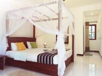 Kamer met Kingsize Bed en Uitzicht op de Bergen