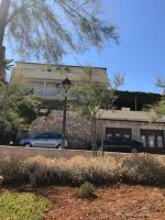 Gallery for two, near the beach and the center of Jelsa - B&B