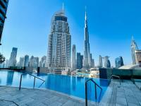 Luxurious 3 Bedroom Apartment in Boulevard Point, Connected to Dubai Mall - Chambres d'hôtes Dubaï