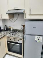 Ground Floor 2 Bedroom Apartment - City Centre Location - Optic Fibre Wifi - B&B Tangeri