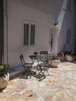 Apartamento con balcón