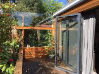 1 Bedroom Guest House with Sauna and Steam Room - B&B Kent
