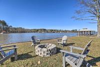 Shoreline Home with Boat Dock and Fire Pit in Shelby! - B&B