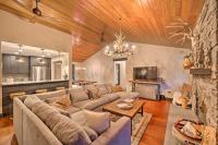 Riverfront Lincoln Condo: 1 Mi to Loon Mountain! - Chambres d'hôtes Lincoln