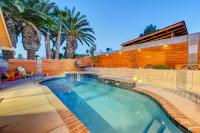 NEW! Fresh & Fun Heated Pool in Las Vegas, 4 Bedrooms, 1-Story, Minutes to the Las Vegas Strip, Full Kitchen - Ferienwohnung