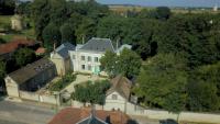 YXIE - Manoir des Arts - B&B Villeblevin
