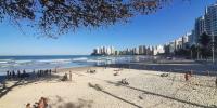 Apartamento 100 metros da praia das Astúrias - B&B Guarujá