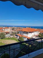 Nice apartment with amazing views - B&B Kryopigí
