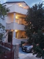 B&B Ribarica - Apartments Mil - 30 m from beach - Bed and Breakfast Ribarica