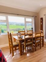 Private 3 bedroom house ideal for family & friends - Chambres d’hôtes Killybegs
