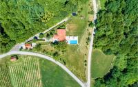 B&B Bedenica - Lovely Home In Bedenica With Heated Swimming Pool - Bed and Breakfast Bedenica