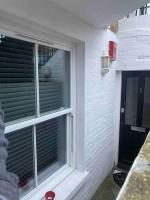 Beach Retreat, Stones Throw Away from Beach - Chambres d’hôtes