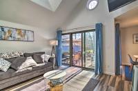 5 Mi to Mashpee Commons Coastal Mashpee Condo - B&B Mashpee