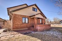 Welcoming Cañon City Abode - Walk to River! - B&B
