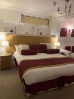 Family Room (2 Adults + 1 Child)