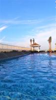 SMDC Coast Residences near PICC World Trade Center MOA - Bed and Breakfast