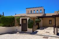 3 bedroom Villa Madelini with private pool, Aphrodite Hills Resort - B&B Kouklia