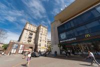 View apartment on the main street Khreshchatyk 17 - B&B Kyiv