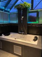 Suite with Hot Tub