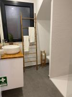 Seixal Old Town River View Apartment - Chambres d’hôtes Seixal