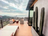 Estudio con vista al océano