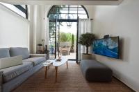 Corfu Town Stylish Twin Apartment - B&B Grevedianá