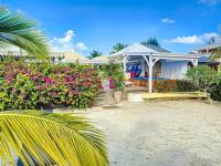 Villa Marie, swimming pool, beach, pontoon and jacuzzi, all private - B&B Baie Nettle