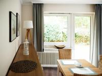 Deluxe One-Bedroom Apartment