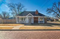 B&B Lubbock - Charming Home with Yard - Half-Mi to Texas Tech - Bed and Breakfast Lubbock