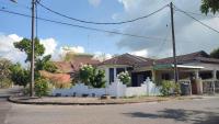 PULAI FIELD AA HOMESTAY - Chambres d’hôtes Kangar