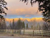 B&B Kalispell - Swan Mountain View-Private Basement Suite/10 acres - Bed and Breakfast Kalispell